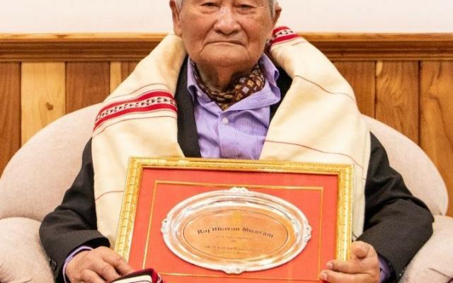 VL Nghaka, 91 yr old Padma Shri awardee felicitated by Governor Hari Babu Kambhampati